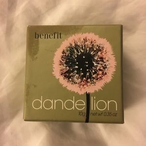 benefit dandelion brightening face powder “new”